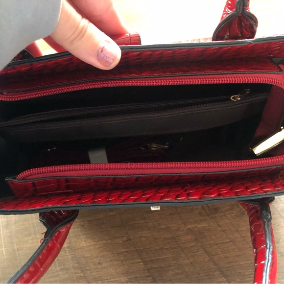 Red Retro Messenger Lock Bag Fashion Shoulder Handbag - Picture 6 of 6